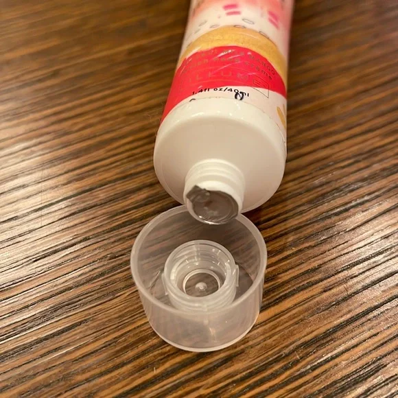 💕HP💕Coconut Milk Mango hand cream - Picture 3 of 3